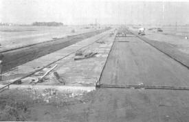 Construction1.jpg (26287 bytes)